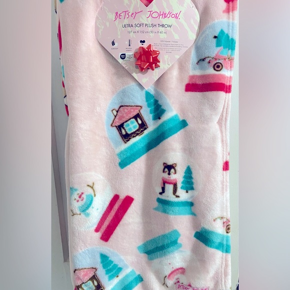 Betsey Johnson holiday throw - Picture 1 of 3
